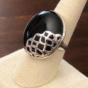Vintage Black Onyx Cabochon Sterling Silver Cutout Cocktail Ring Sz 8